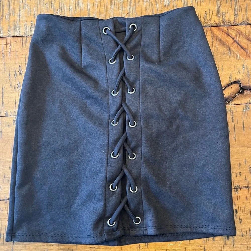 Windsor Faux Suede‎ Lattice Black Lace Up
Mini Skirt